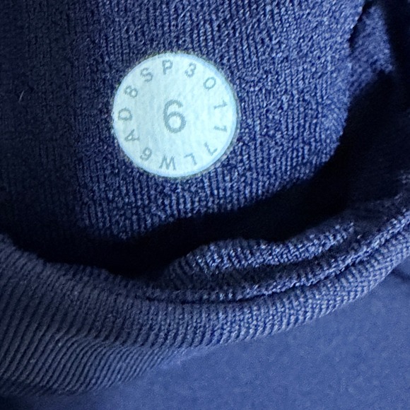 Lululemon Crop Leggings Lot of 2 Size 6 Maeve & Navy - Picture 9 of 13